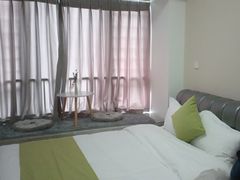-MG·梦港轻奢公寓(东郊记忆地铁站店)