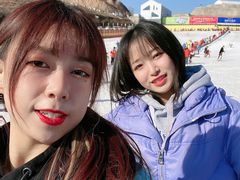 -采薇庄园四季滑雪场