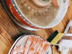 -毛辣果·贵州红酸汤牛肉火锅(西单店)