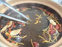 野生菌养生鸡煲-菌小白火锅(时尚天河店)