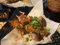 -何师烧烤Pro ·江湖川菜·小龙虾·精酿(太古里旗舰店)