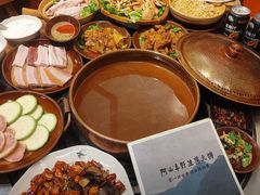 -阿山卓·野生菌火锅·纳西火塘烤肉