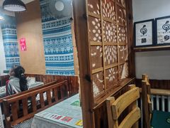 -蜗牛小馆醉乡民谣云南菜(惠新西里店)