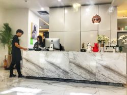 前台-3AM HAIR SALON烫发染发接发