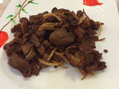 -马尔龙新疆饭店·清真(瑞景店)