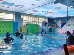 -龙格亲子游泳·水育早教中心(华亿大润发店)