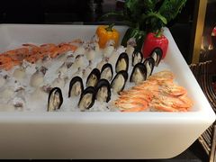 -四海一家自助餐(益田假日广场店)