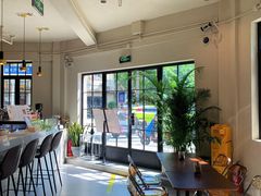 -Fridi Patisserie Cafe