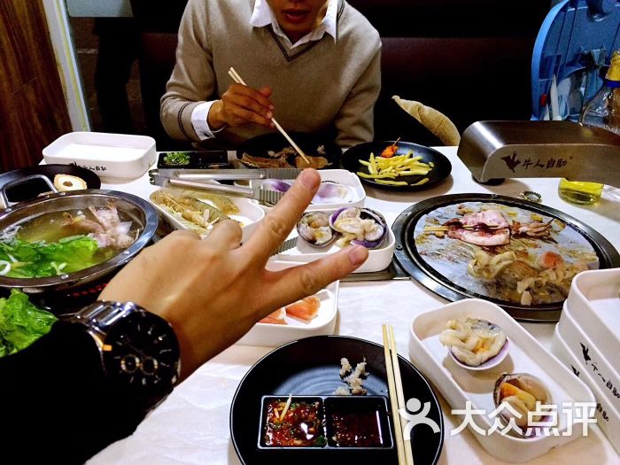 牛人自助纸上烤肉火锅(同济路店)图片 - 第1张
