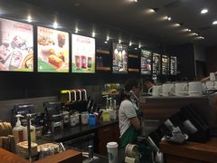 -星巴克(上海虹桥新天地二店)