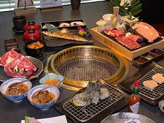 -铭牛烧肉·和牛海鲜自助(高新月牙湖店)
