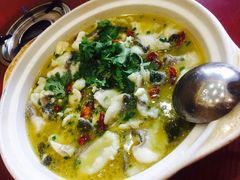 -魏铭鱼头捞饭(晋阳路店)