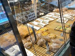 面包甜点陈列柜-东哥面包(江宁大润发店)
