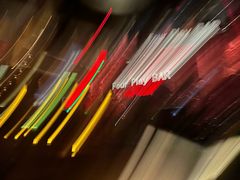 -FOUR PLAY BAR