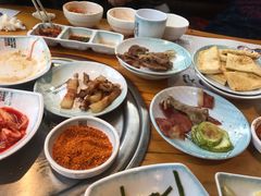 -唯成•韩国炭火烤肉 유성고기