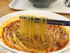 重庆牛肉酸辣粉-交通大学（闵行校区）-第二餐饮大楼