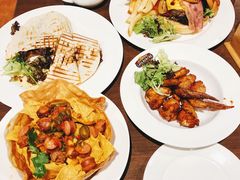 -拉亚汉堡经典餐厅(商城路店)