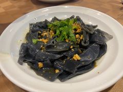 私房捞黑米肠粉-唐苑酒家·岭南粤菜名店(太古仓店)