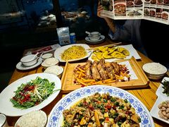 -小三峡食府(西五路店)