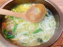 -良米山·云南野生菌过桥米线(上海首店)