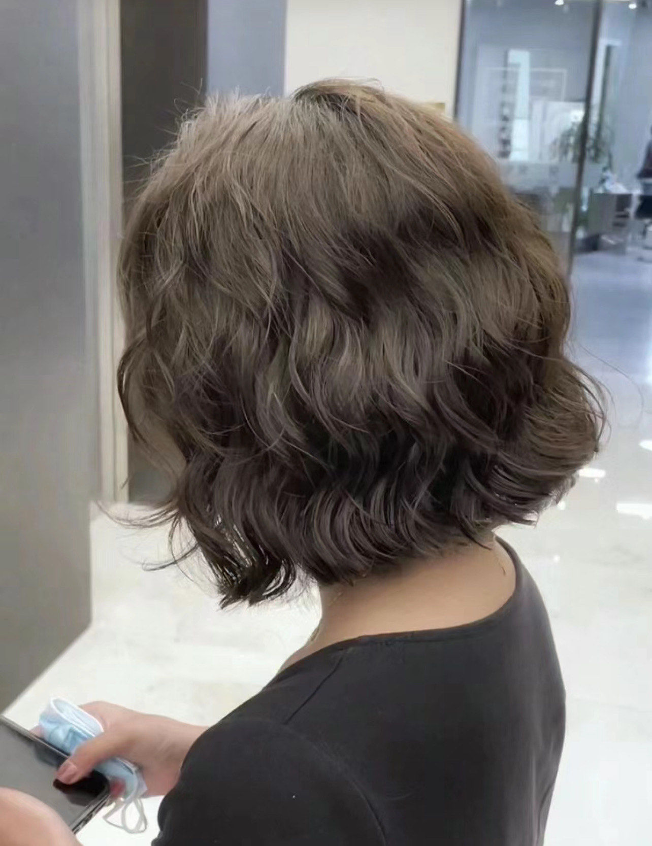 女士短发蛋蛋卷