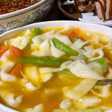 我学校门口竟然还有这种宝藏川菜馆！好适合聚餐团建！
