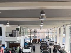 -上海星瀚奔驰4S店(红柳路店)