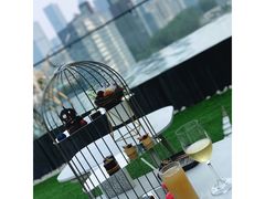 -The ROOF (通盈中心店)