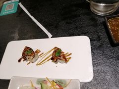 火炙鹅肝手握寿司-虎焱炭火烧肉