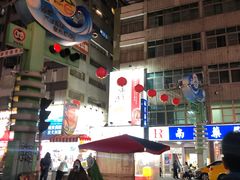 -六合夜市