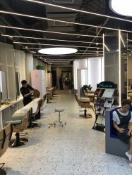 -PE SALON 