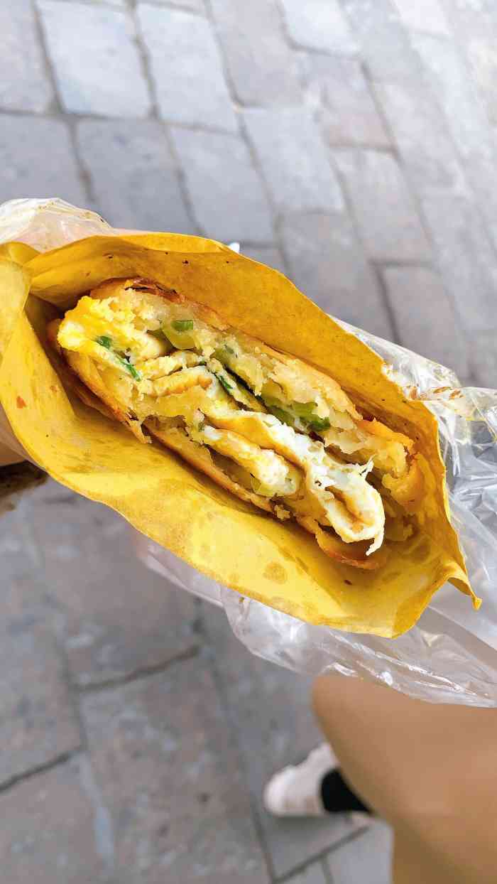 皮市街大油火烧-"我们就住在附近的民宿里来的第一天就看见.