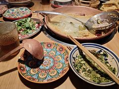 -洱火云南酸菜牛肉火锅(石景山当代商城店)