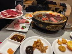 -山焱·炭火自助烤肉(周浦万达店)