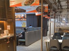 -阿瓦山寨·湘菜现炒·剁椒鱼头王(咸阳总店)