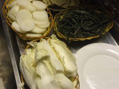 柴锅炖菜-姥家大锅台水库渔家