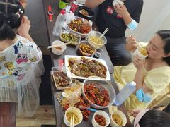 -捌贰虾蟹·江湖菜馆(江汉路店)