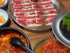 -明洞阿姨·韩式酱蟹烤肉·创意料理(三元桥店)