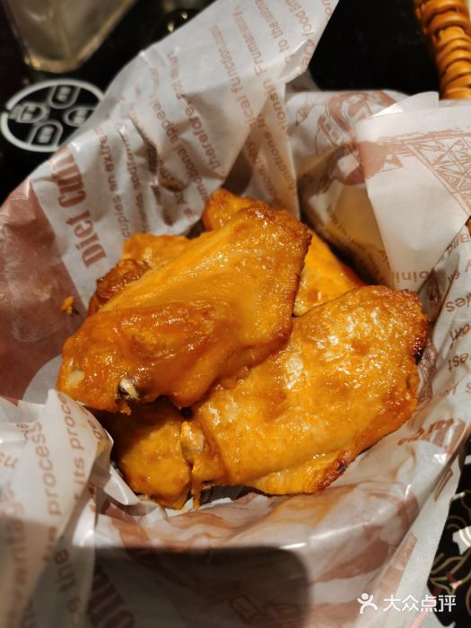 西堤厚牛排(国瑞店)蜜汁鸡翅图片