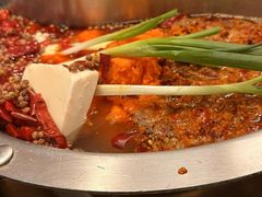 -沸炉重庆老火锅(军事博物馆店)