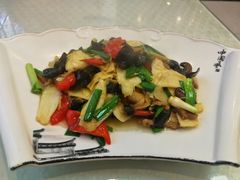 冬笋肉片-左邻右舍徽菜馆