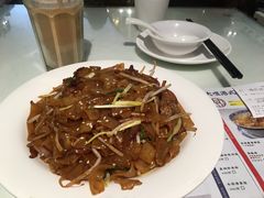 -新大咀港式茶餐厅(宝山万达店)