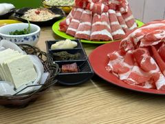 -洞庭洲·防空洞火锅·铜锅涮肉·烧烤(新百广场店)