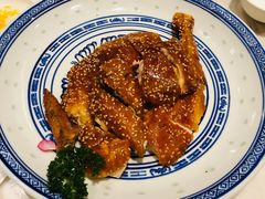 -香港百合居(LCM置汇旭辉广场店)