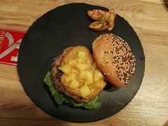 -HIGH FIVE哈福手工汉堡(桂林路店)