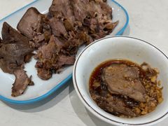 -巢香扣肉馆