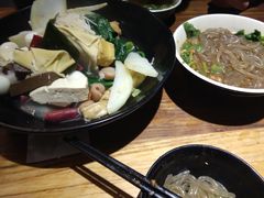 -万记麻辣烫国展总店