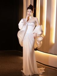 -衣贝姿婚纱礼服馆