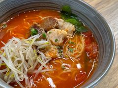 贵州风味红酸汤什锦面-里面·Noodlology(机电院店)