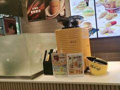 -麦当劳(轻轨曹杨路店)